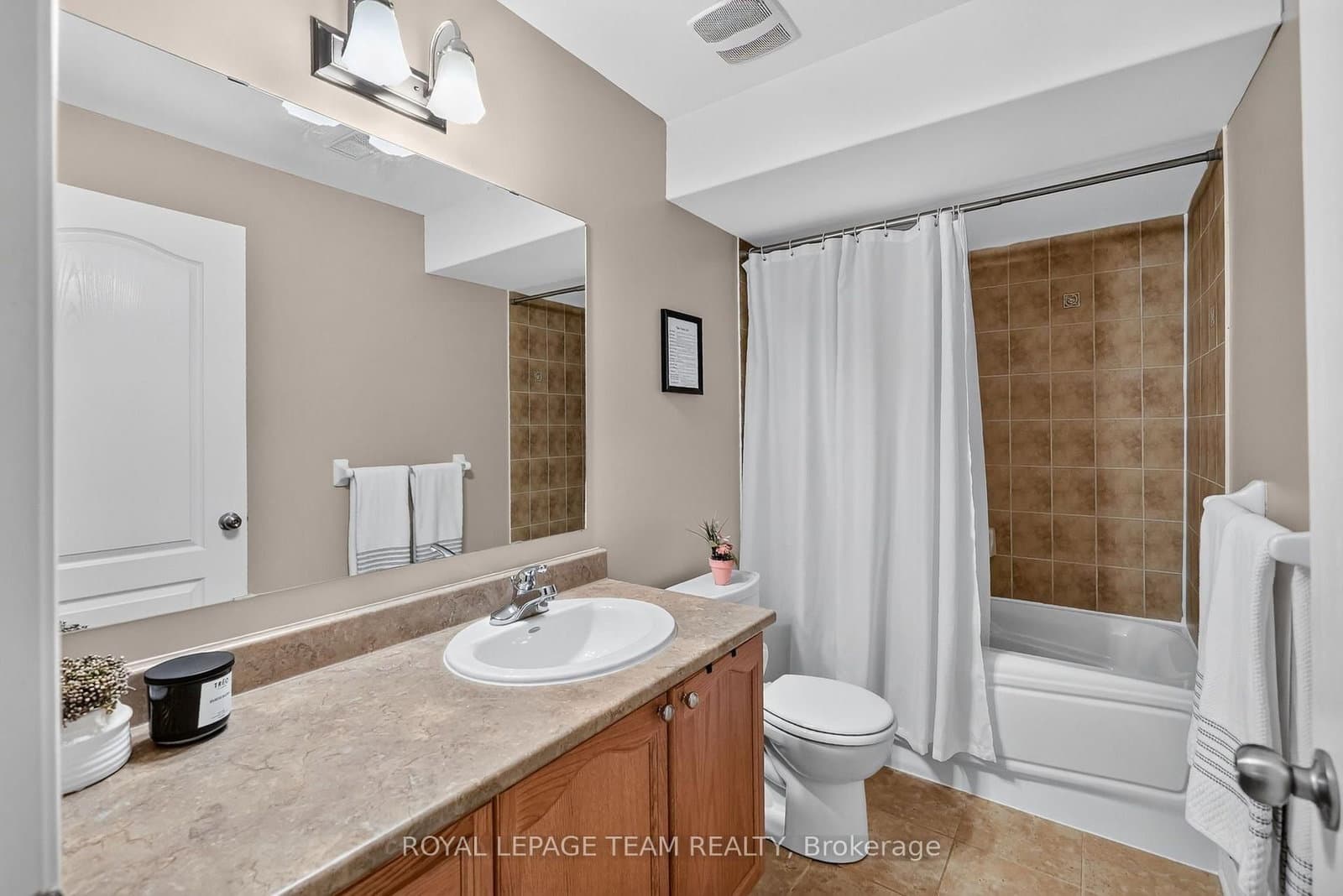 8115 Adam Baker Way, Metcalfe, ON — photo 35