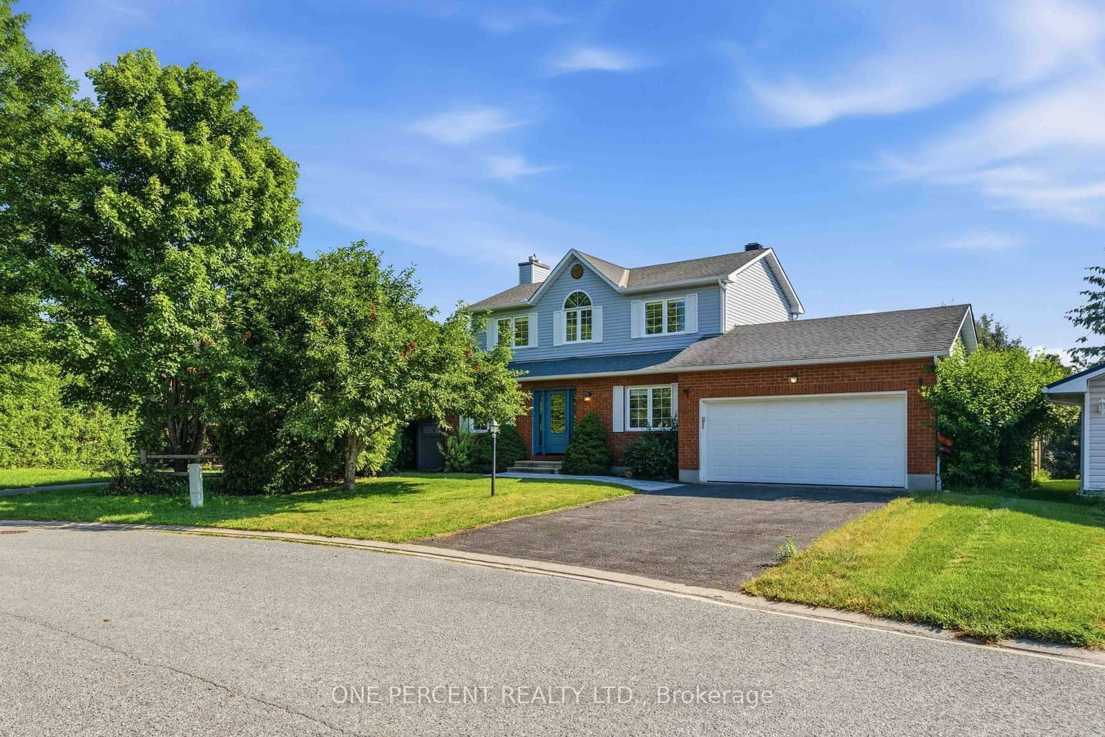 19 Amy Street, Stittsville, ON — photo 1