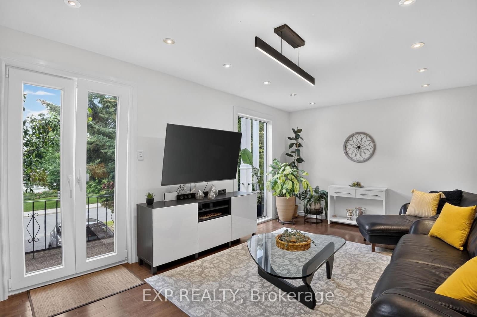 2490 Regina Street, Ottawa, ON — photo 4