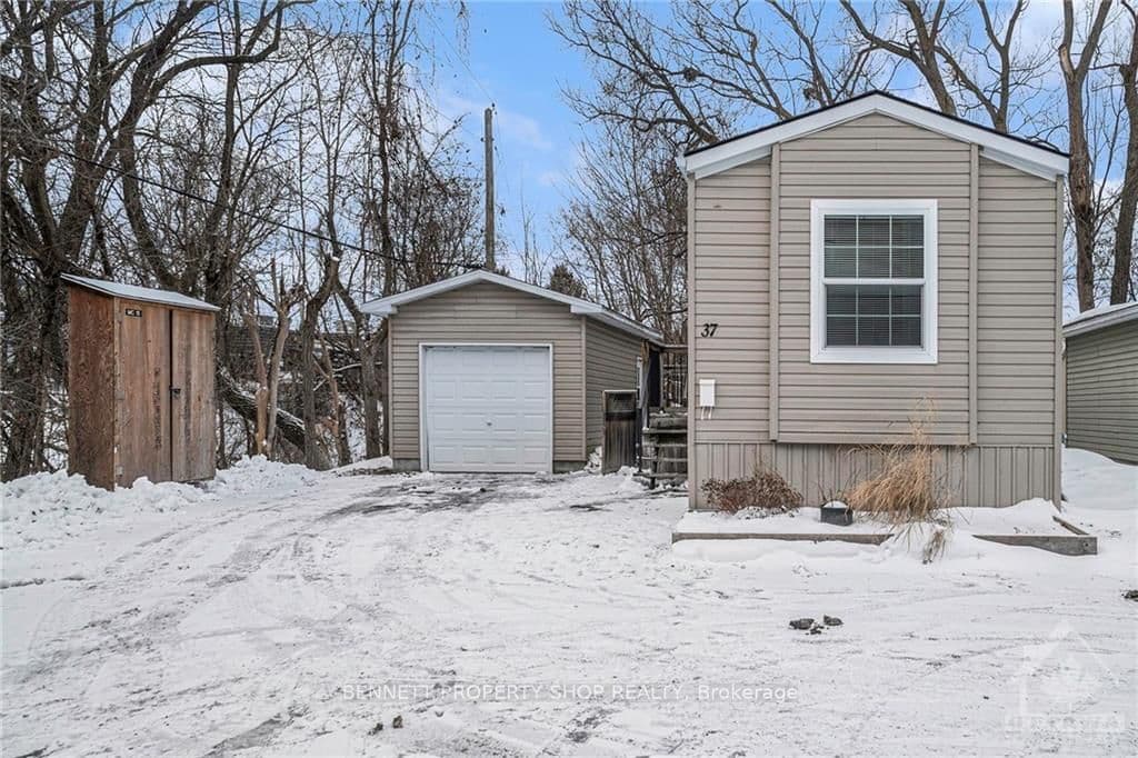 37 VANIER Road, Nepean, ON — photo 2