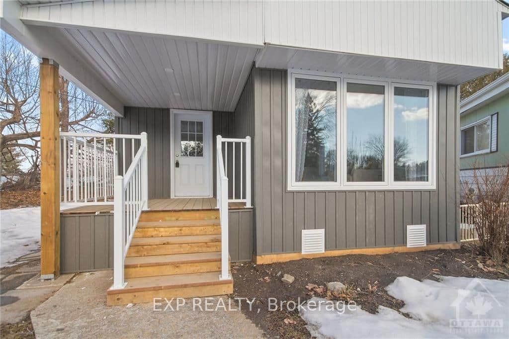 62 VANIER Road, Nepean, ON — photo 2
