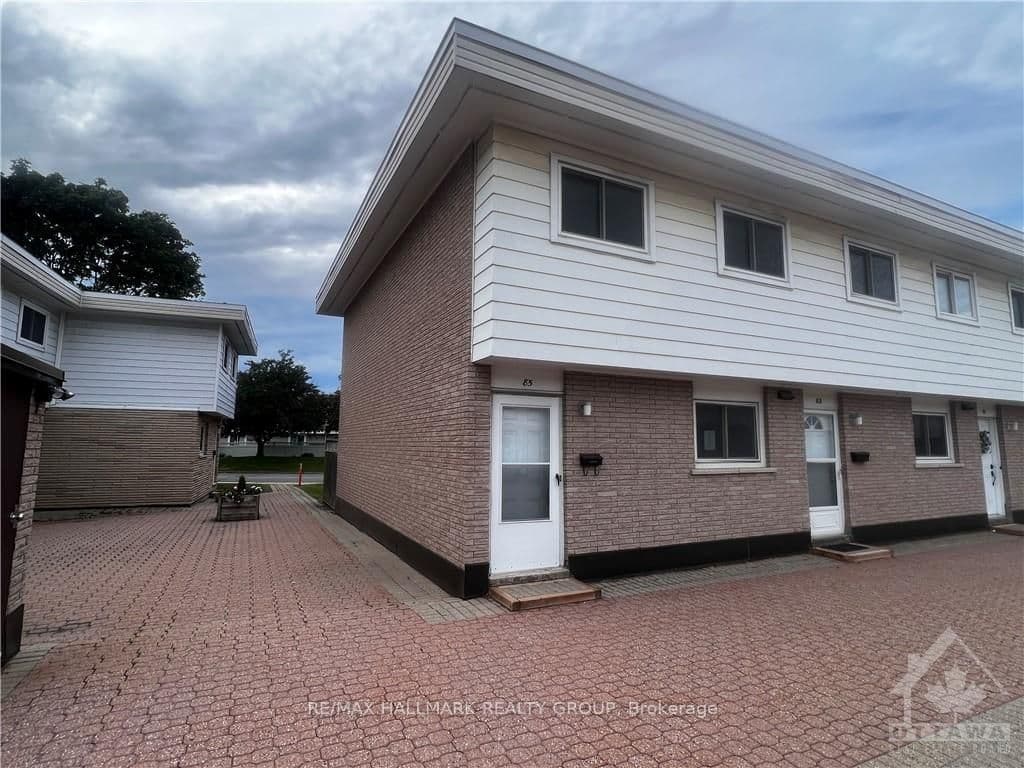 85 HADLEY Circle, Ottawa, ON