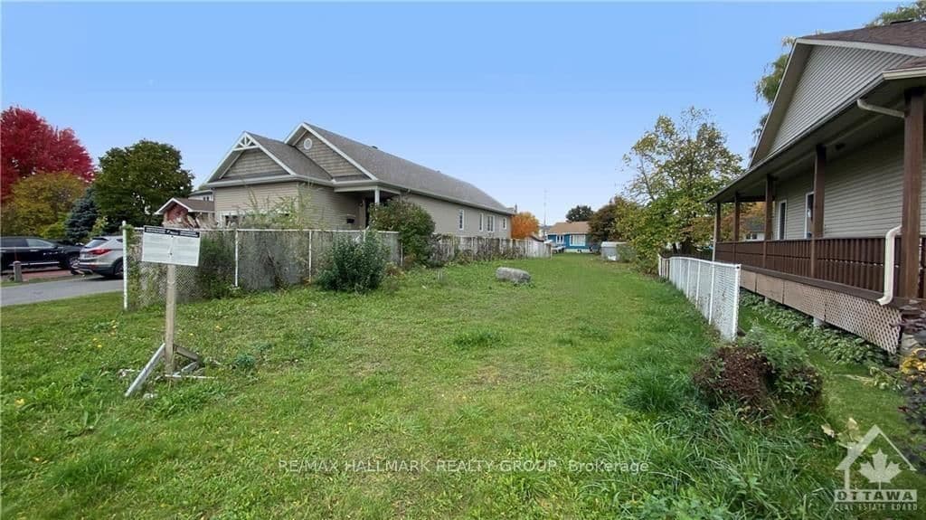 1673 KINDERSLEY Avenue, Orleans, ON — photo 3