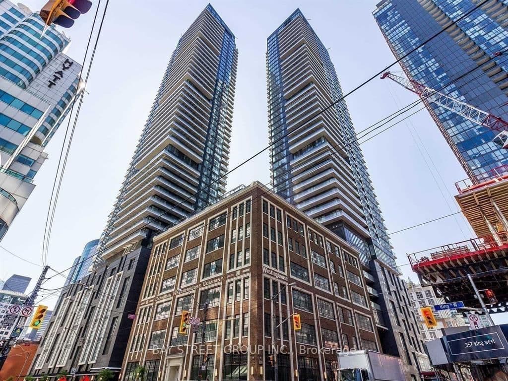 2711 - 125 Blue Jays Way, Toronto, ON