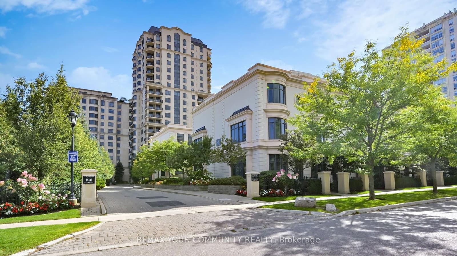 18 - 27 Elkhorn Drive, Toronto, ON