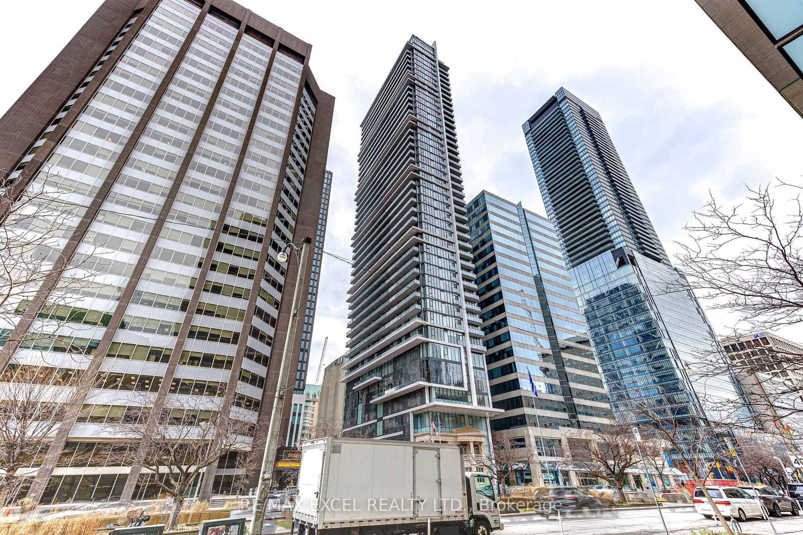 1705 - 426 University Avenue, Toronto, ON