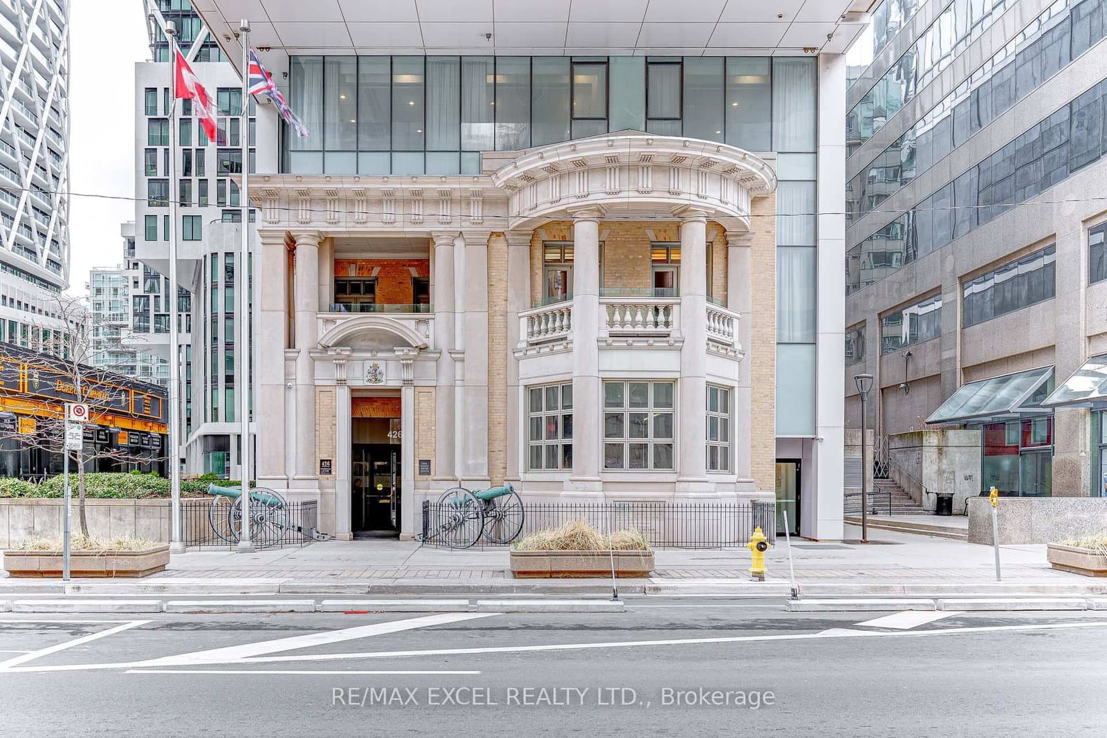 1705 - 426 University Avenue, Toronto, ON — photo 2