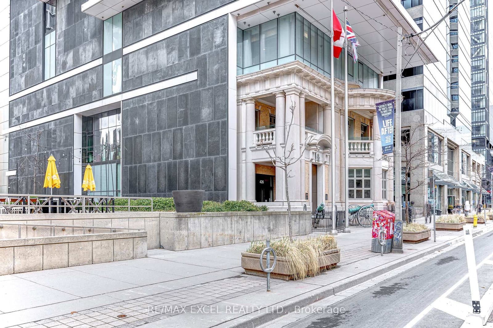 1705 - 426 University Avenue, Toronto, ON — photo 3
