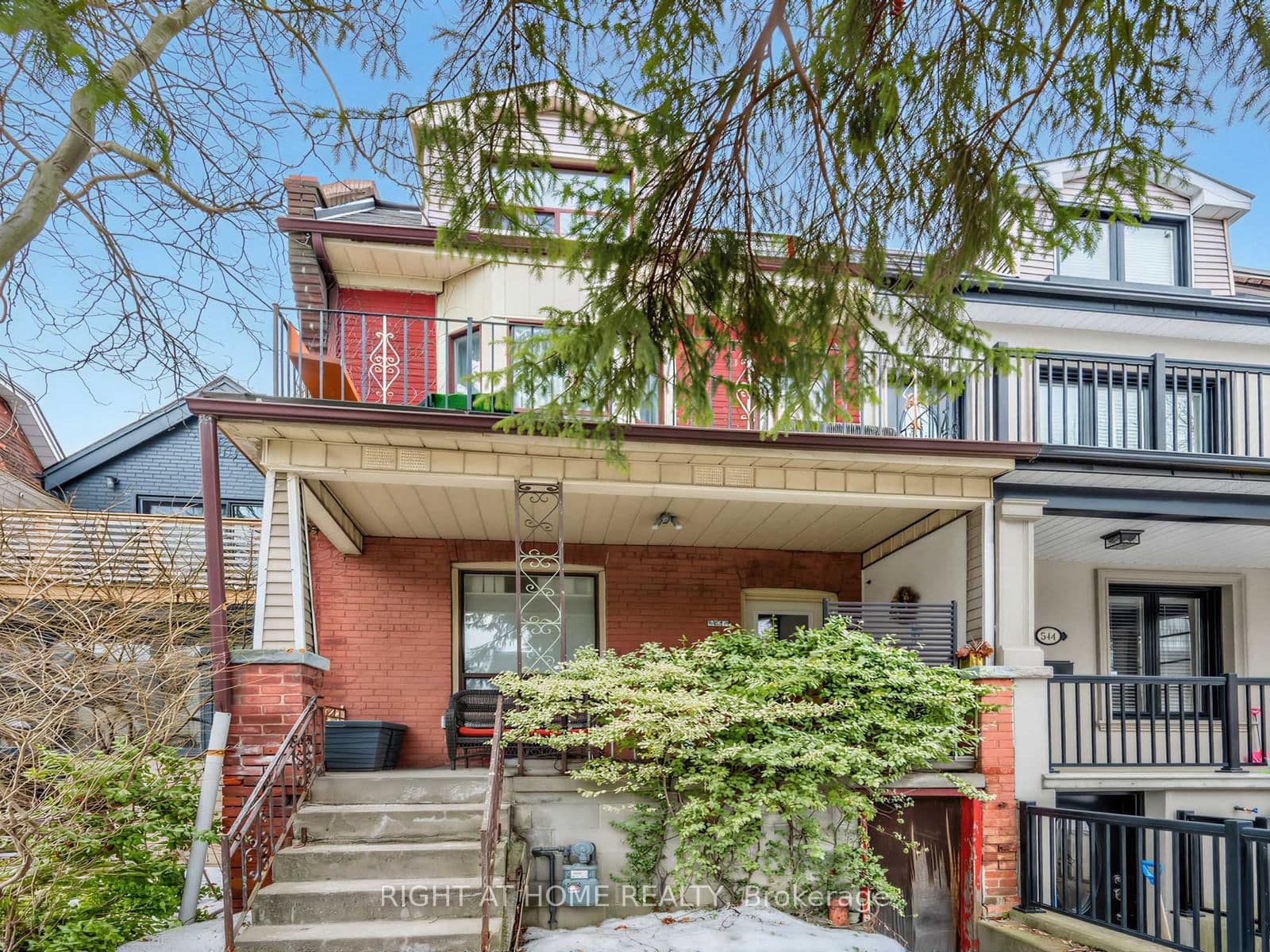 542 Crawford Street, Toronto, ON