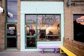 1110 Dundas Street, Toronto, ON