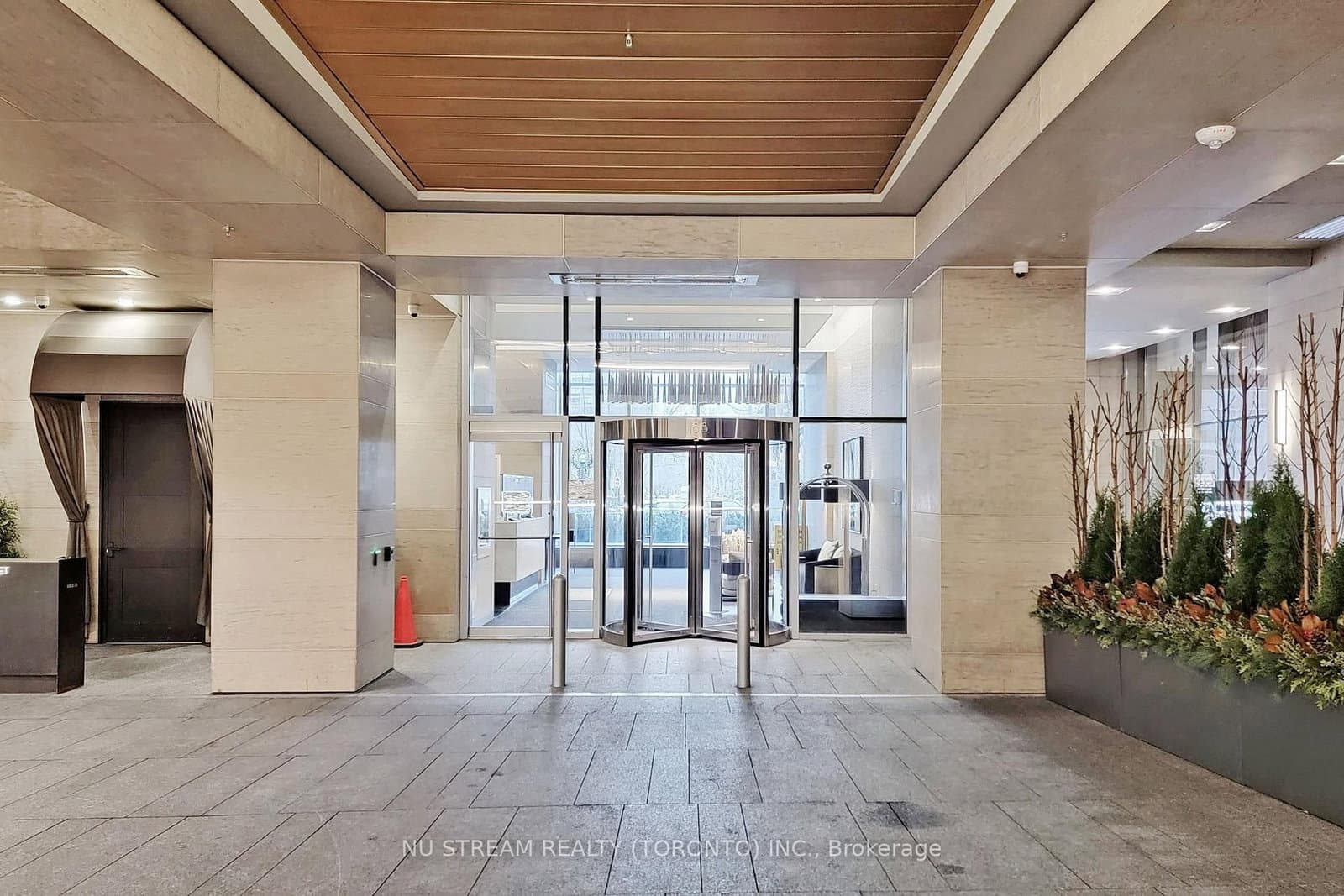 1107 - 188 Cumberland Street, Toronto, ON — photo 3