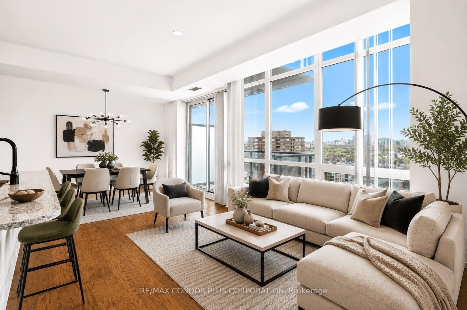 2303 - 825 Church Street, Toronto, ON