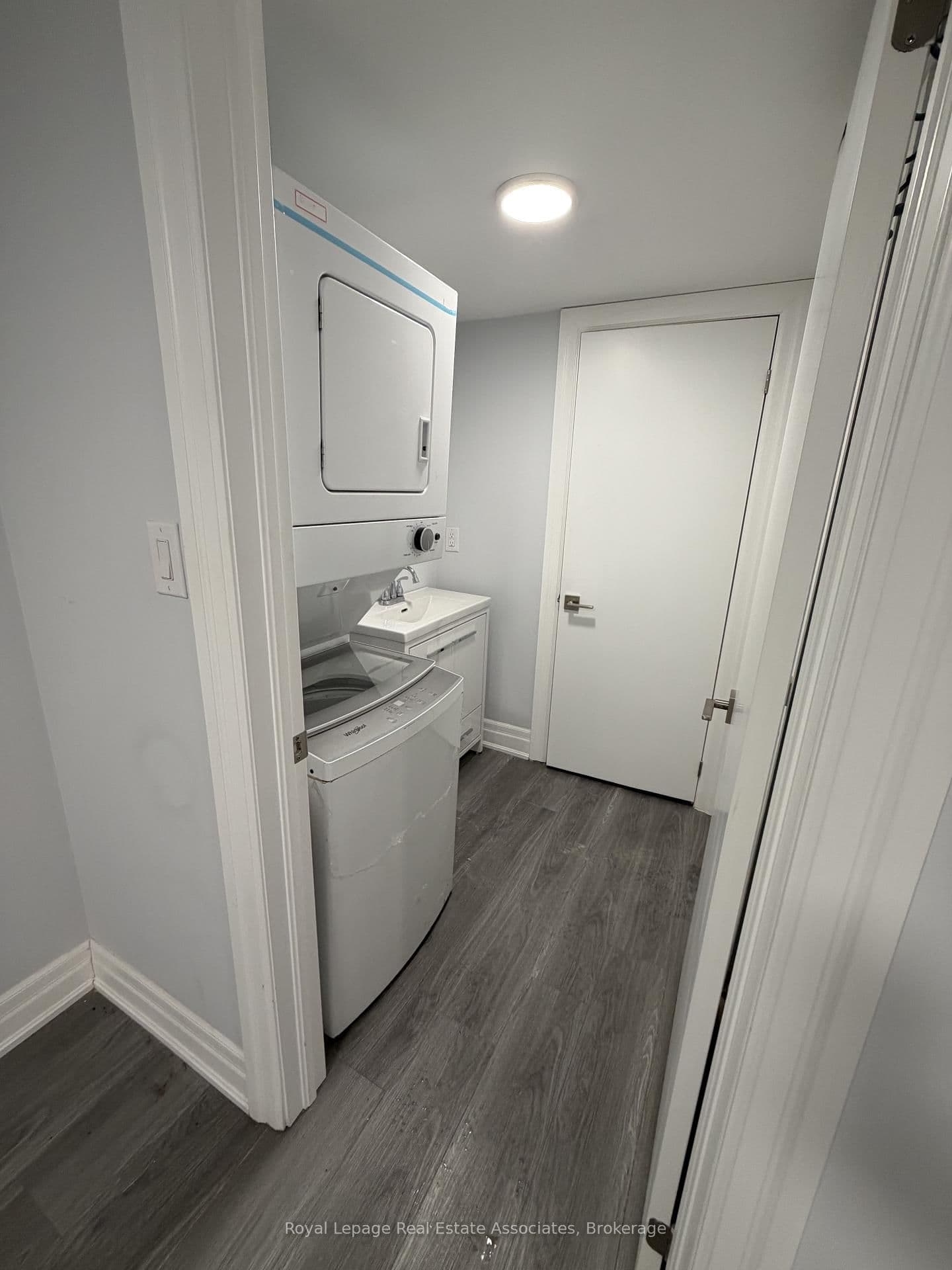 1 - 46 Dell Park Avenue, Toronto, ON — photo 3