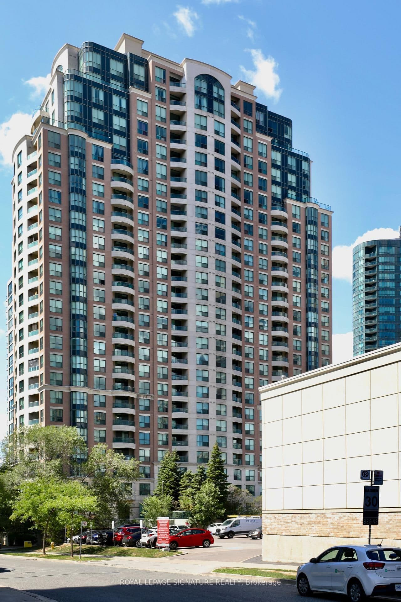 1116 - 7 Lorraine Drive, Toronto, ON