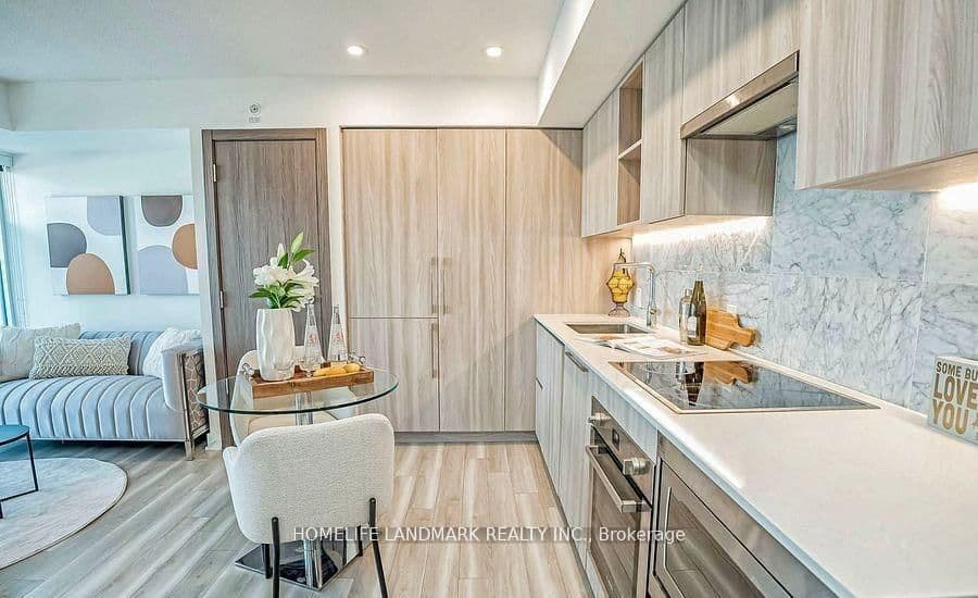 605 - 19 Bathurst Street, Toronto, ON — photo 3