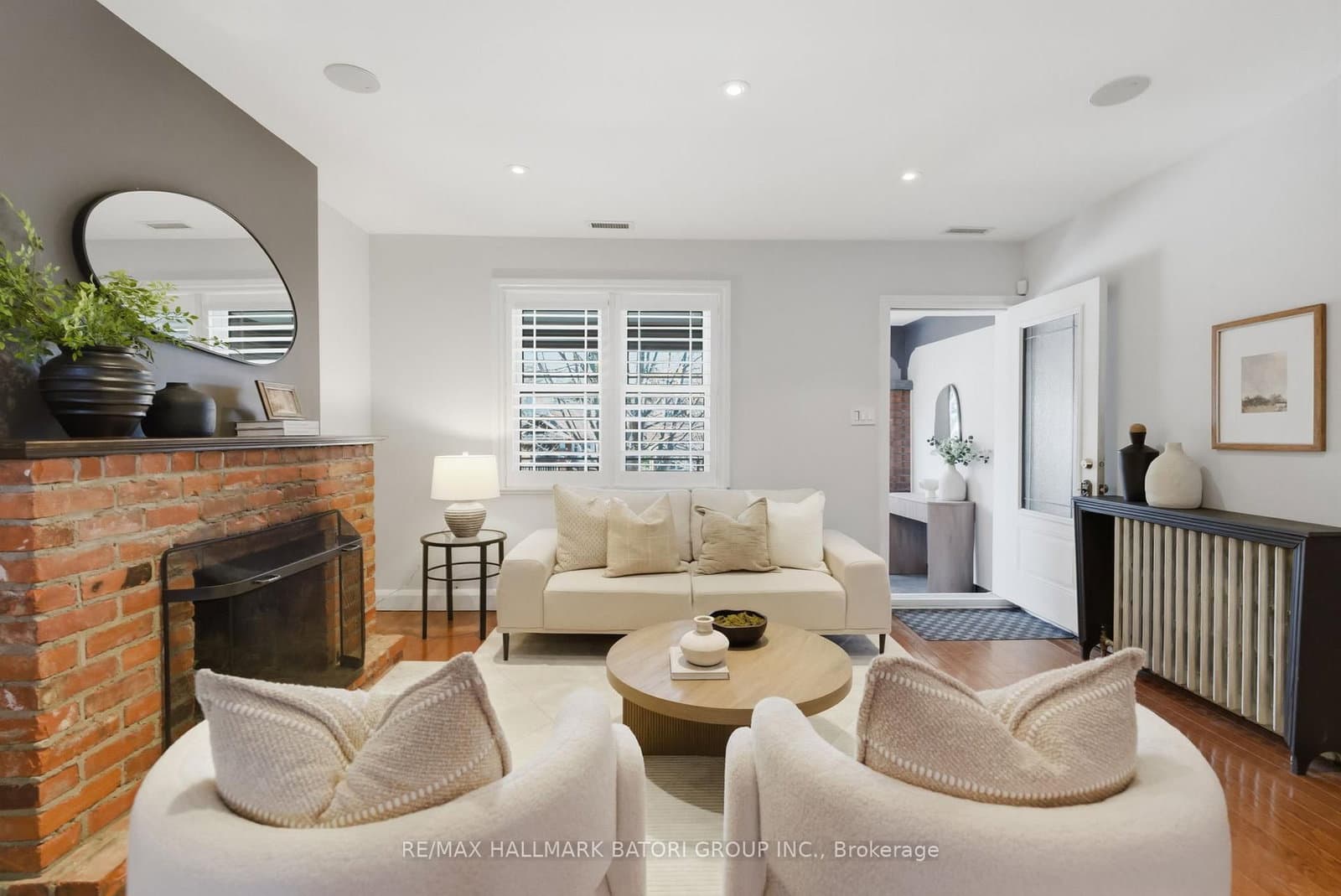 261 Castlefield Avenue, Toronto, ON — photo 3