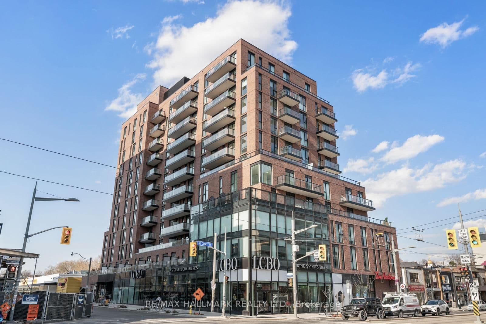 1001 - 185 Alberta Avenue, Toronto, ON