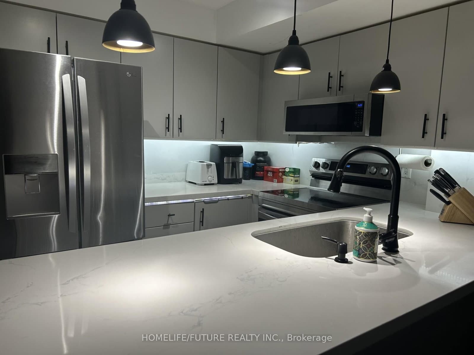 100 - 415 Jarvis Street, Toronto, ON — photo 2