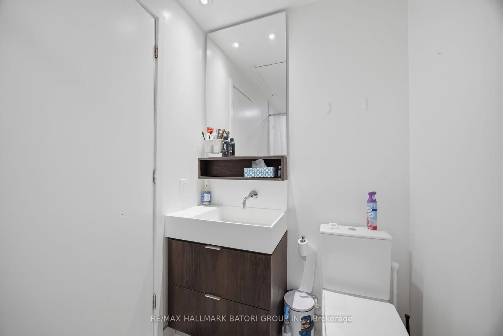 1037 - 8 Hillsdale Avenue, Toronto, ON — photo 3