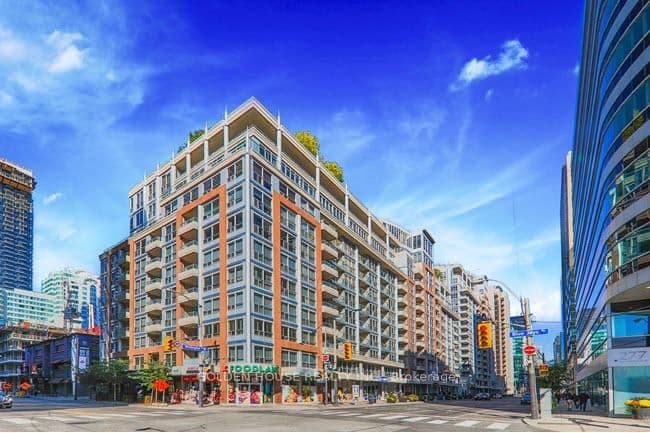 618 - 270 Wellington Street, Toronto, ON