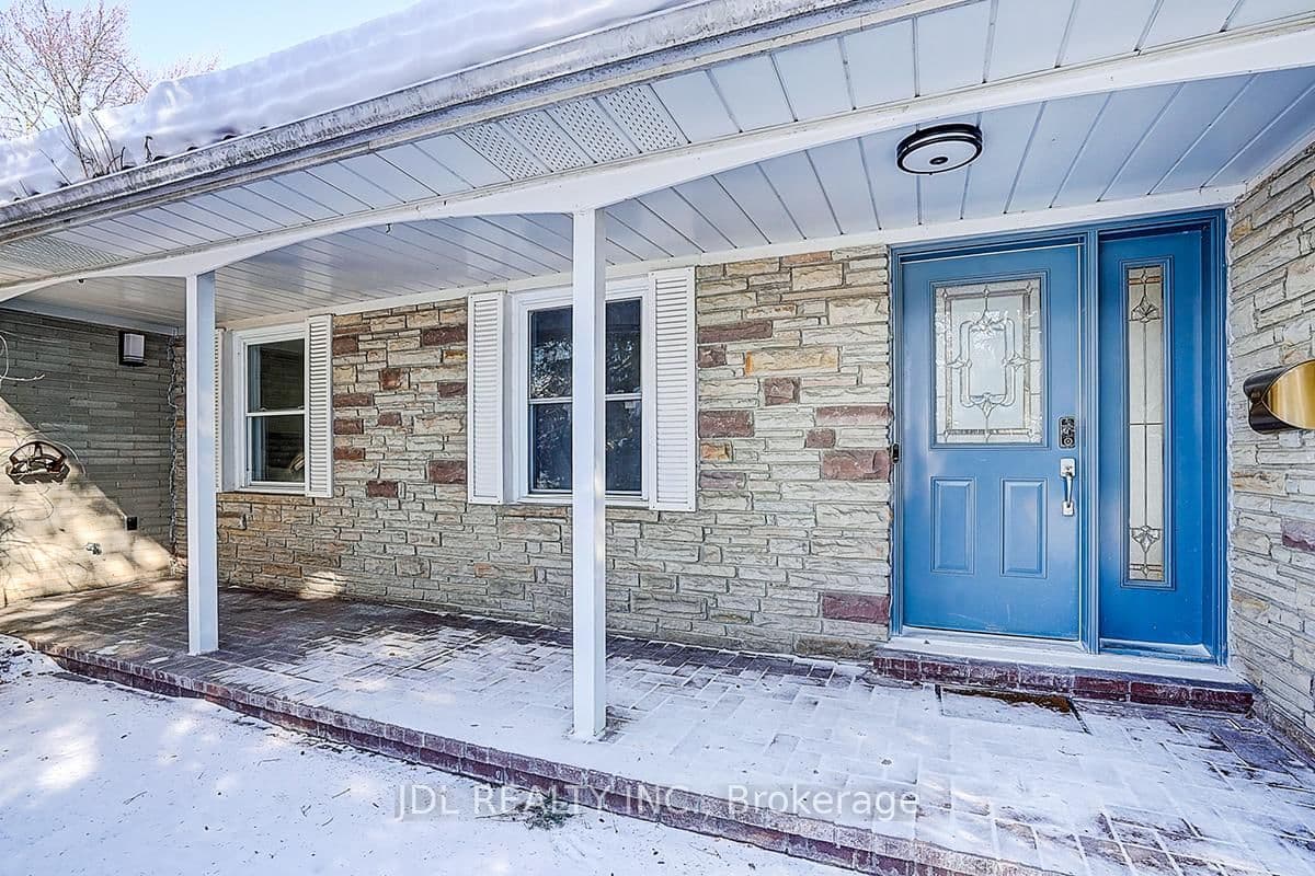 15 Crossburn Drive, Toronto, ON