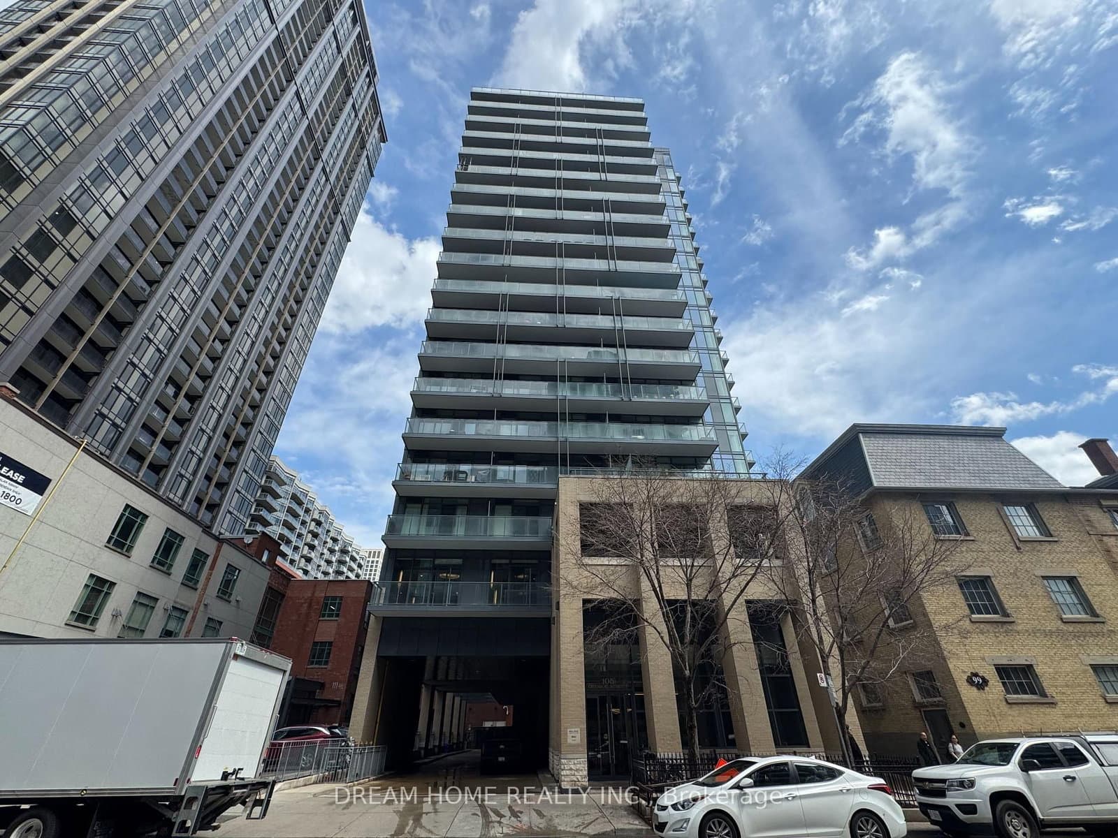 Lph2104 - 105 George Street, Toronto, ON