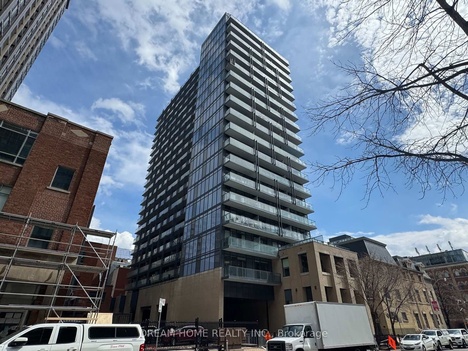 Lph2104 - 105 George Street, Toronto, ON — photo 2