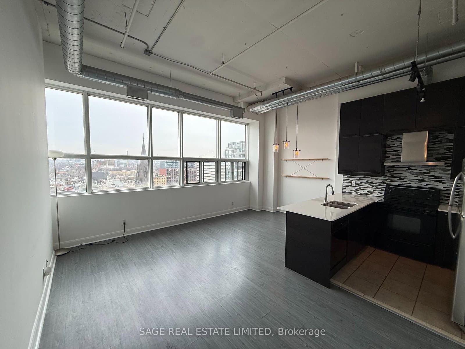 Lph04 - 700 King Street, Toronto, ON