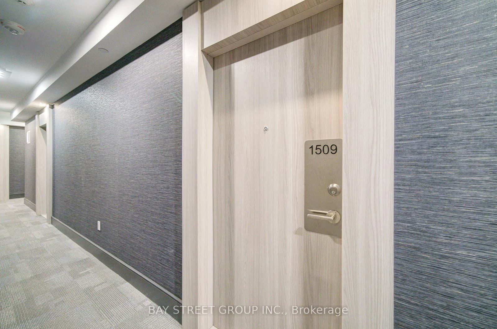 1509 - 75 Canterbury Place, Toronto, ON — photo 3