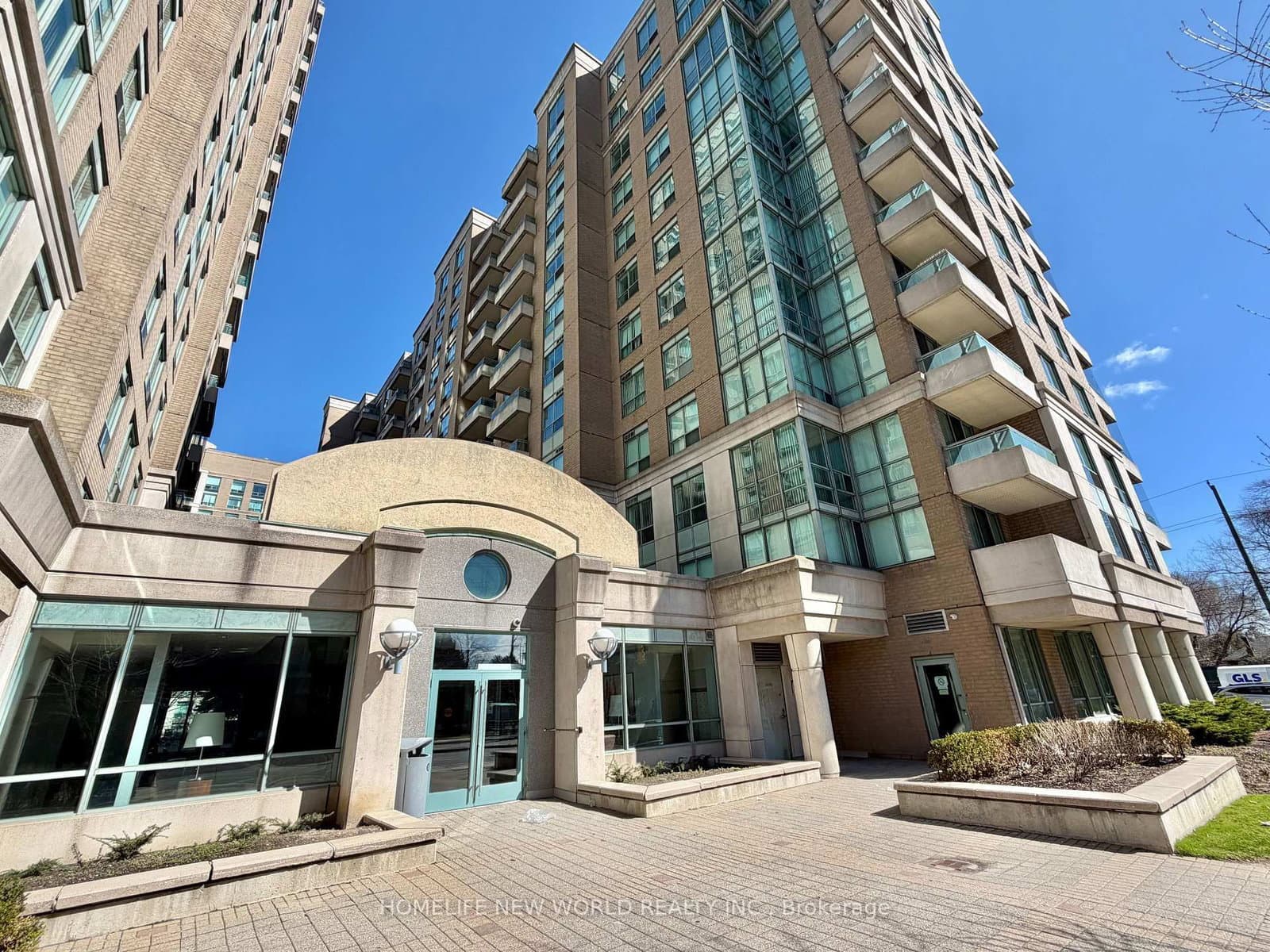 303 - 39 Pemberton Avenue, Toronto, ON