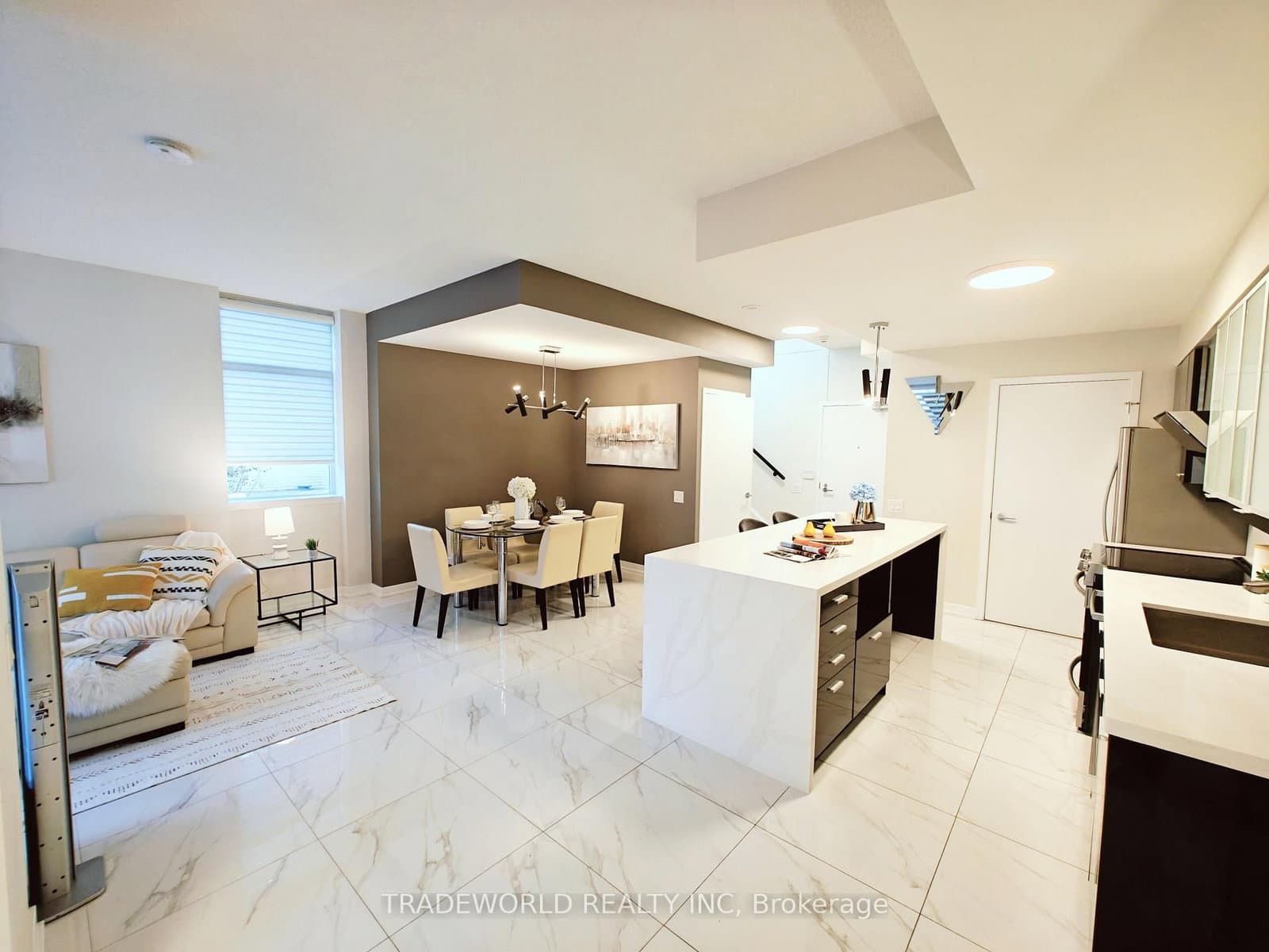 Th10 - 19 Singer Court, Toronto, ON — photo 2