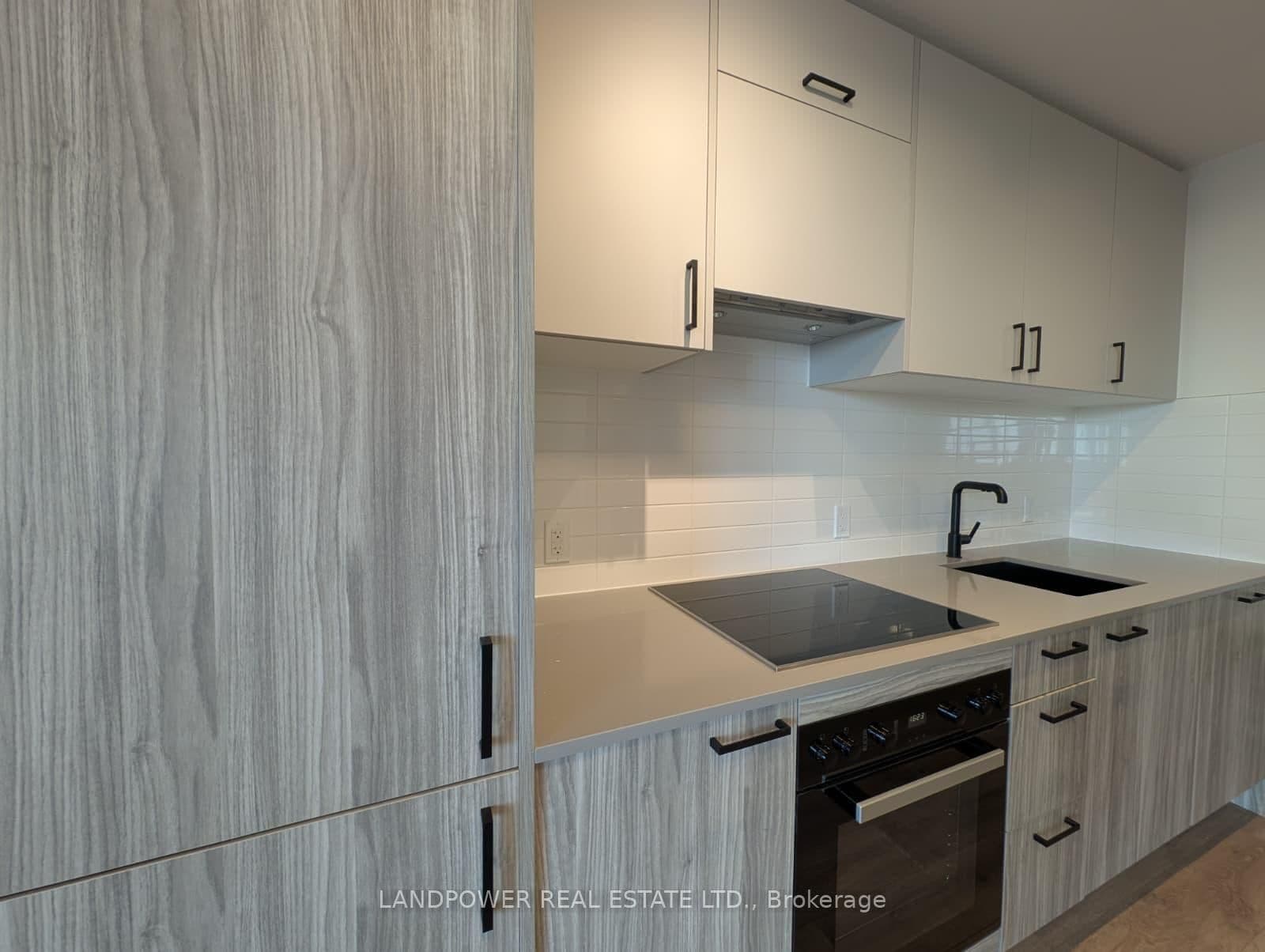 1502 - 5 Quarrington Lane, Toronto, ON — photo 2