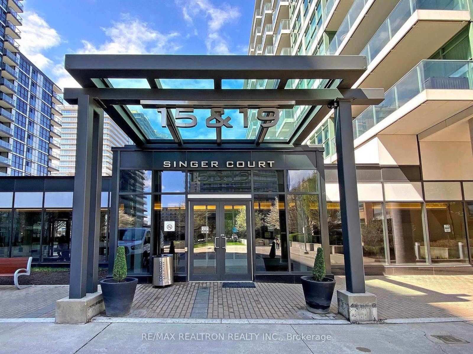 Ph06 - 15 Singer Court, Toronto, ON — photo 2