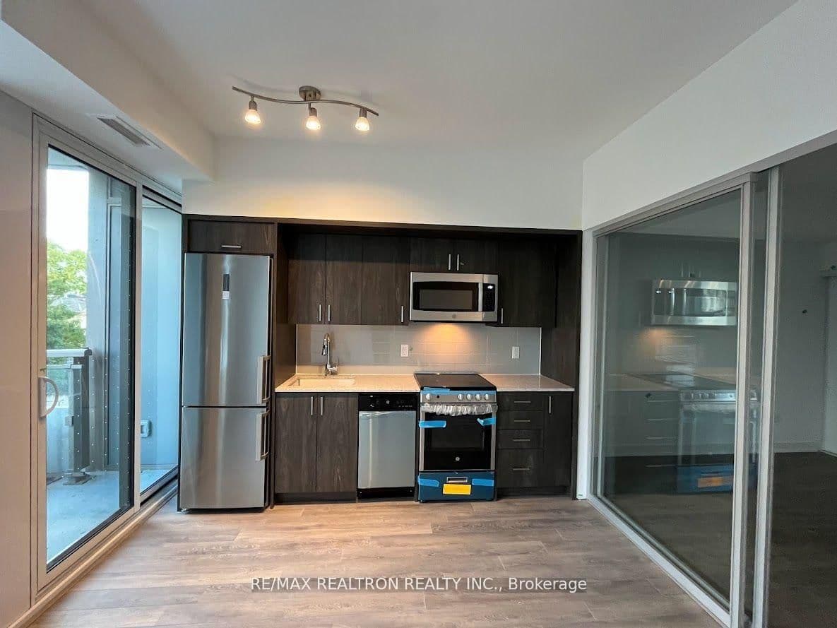 308 - 1 Cardiff Road, Toronto, ON — photo 3