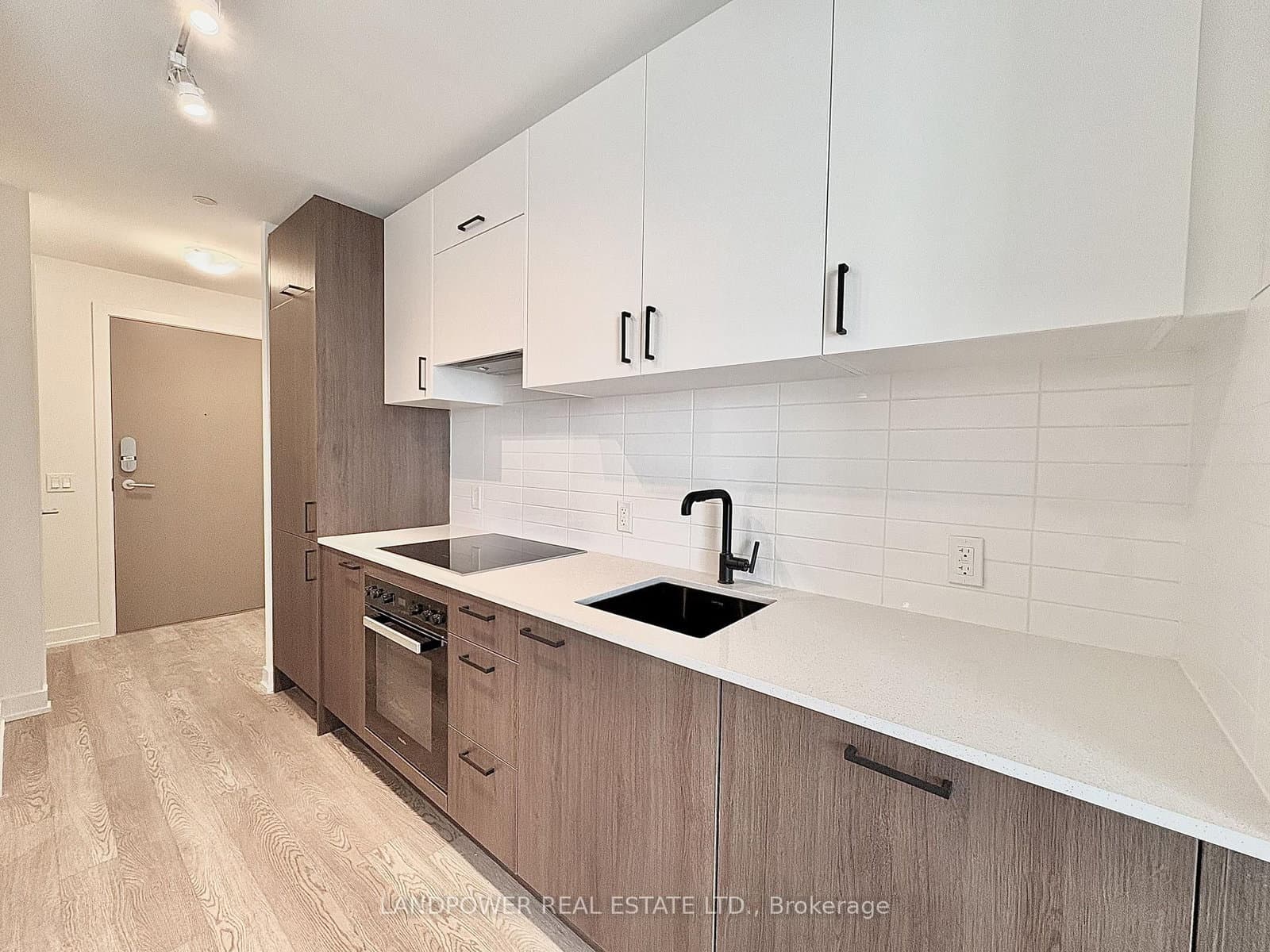 1802 - 5 Quarrington Lane, Toronto, ON
