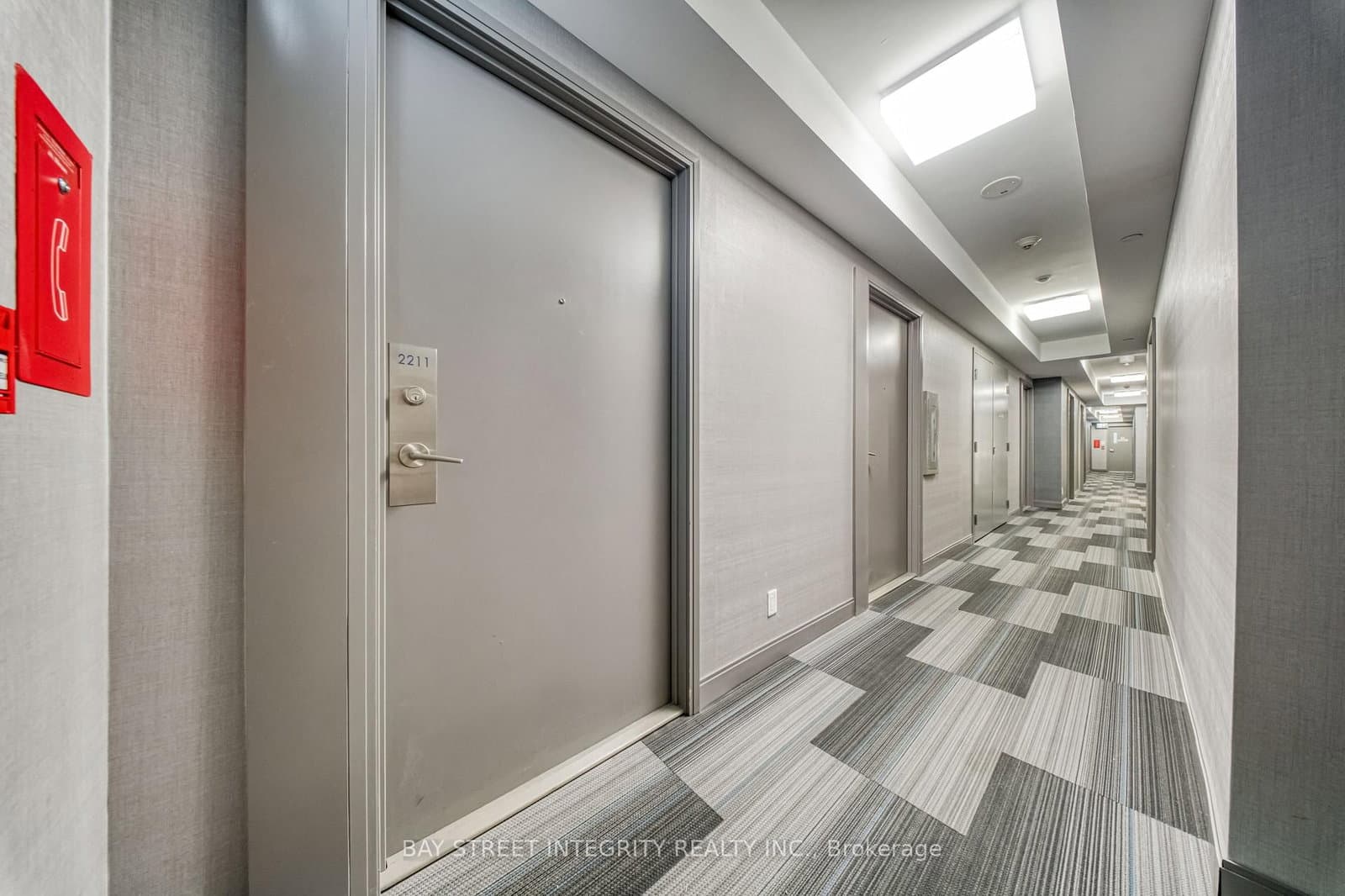 2211 - 181 Dundas Street, Toronto, ON — photo 2