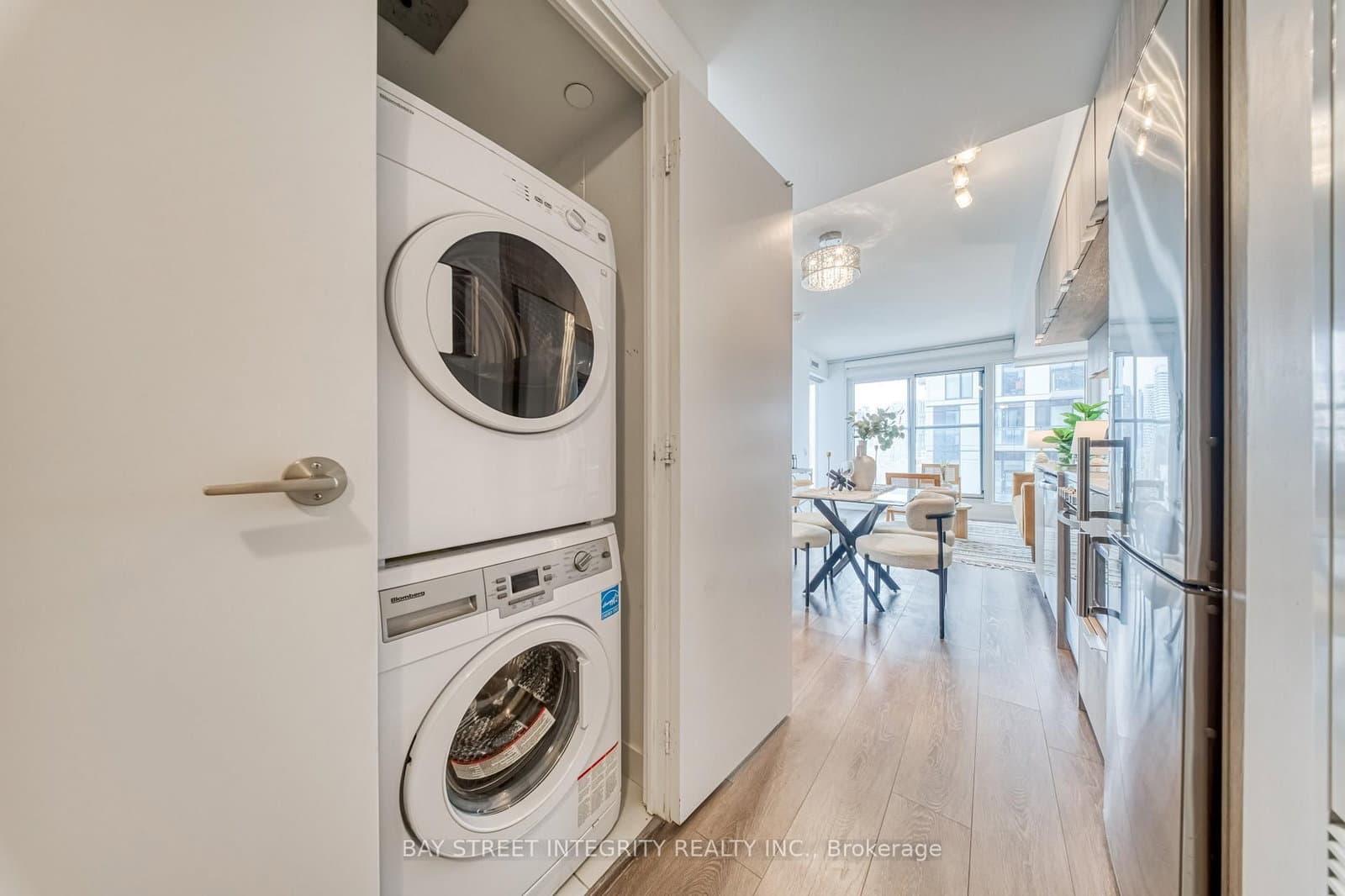 2211 - 181 Dundas Street, Toronto, ON — photo 3