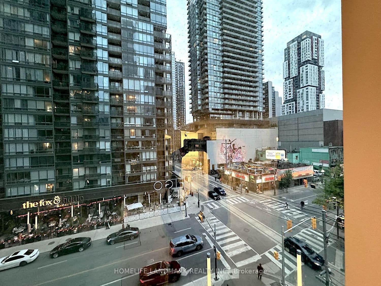 410 - 99 John Street, Toronto, ON