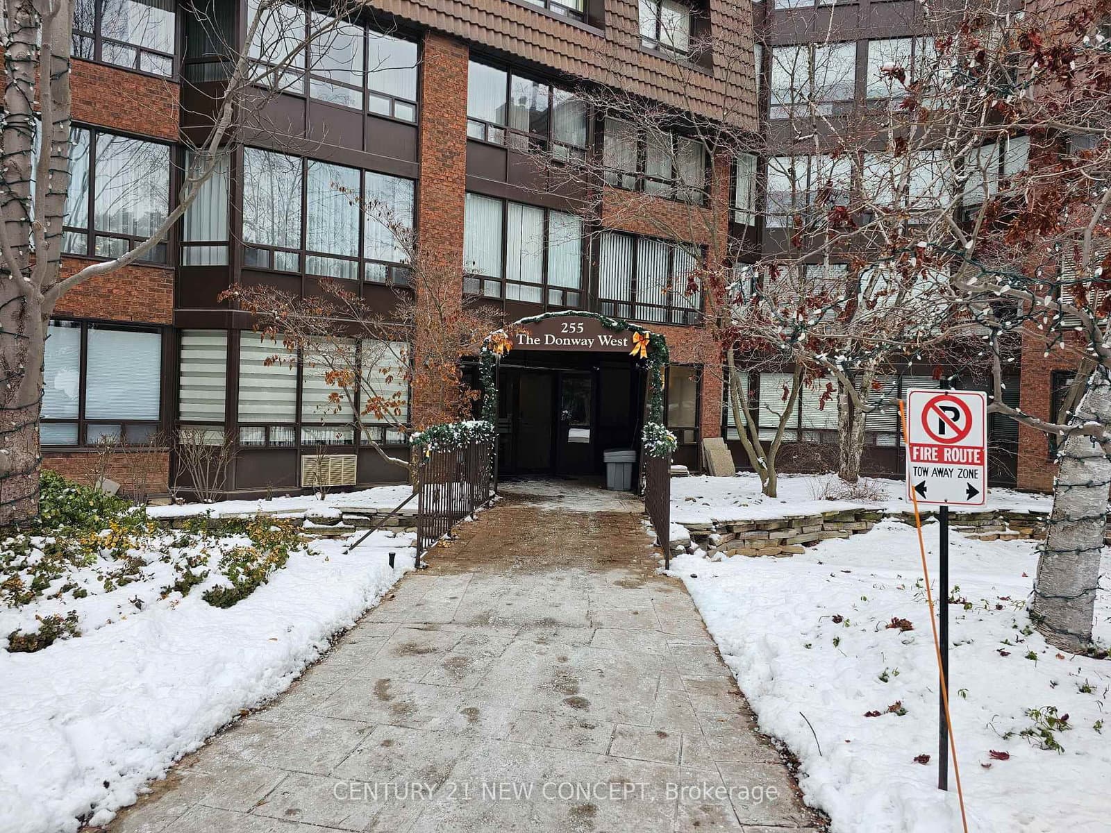123 - 255 The Donway West, Toronto, ON