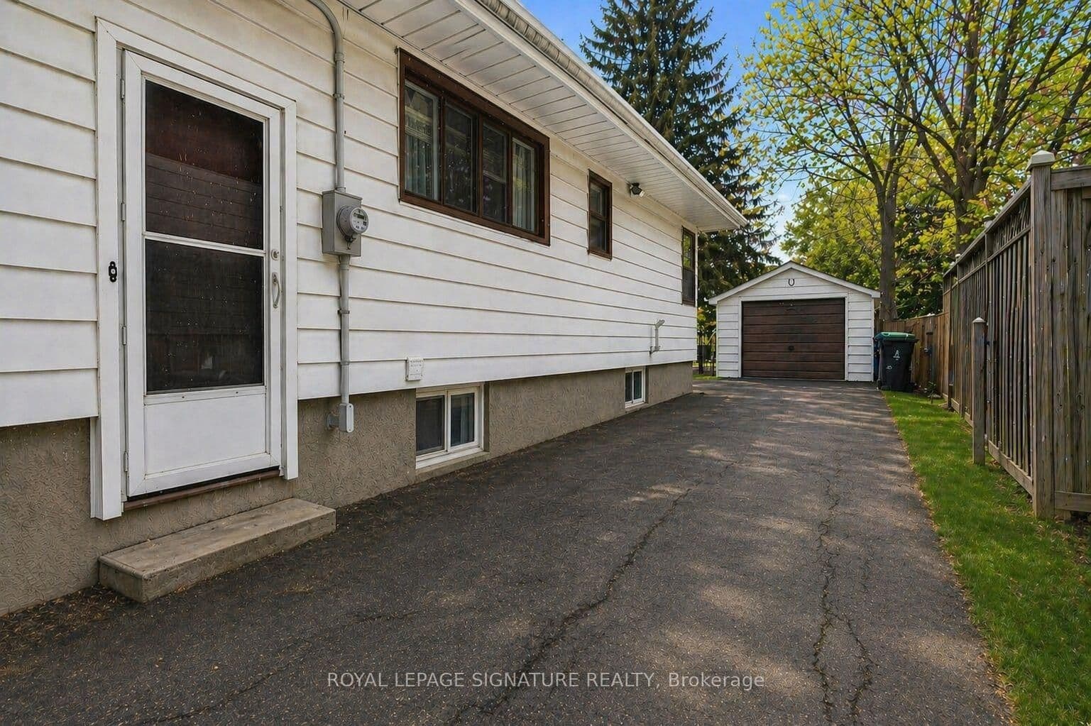 184 Hendon Avenue, Toronto, ON — photo 2