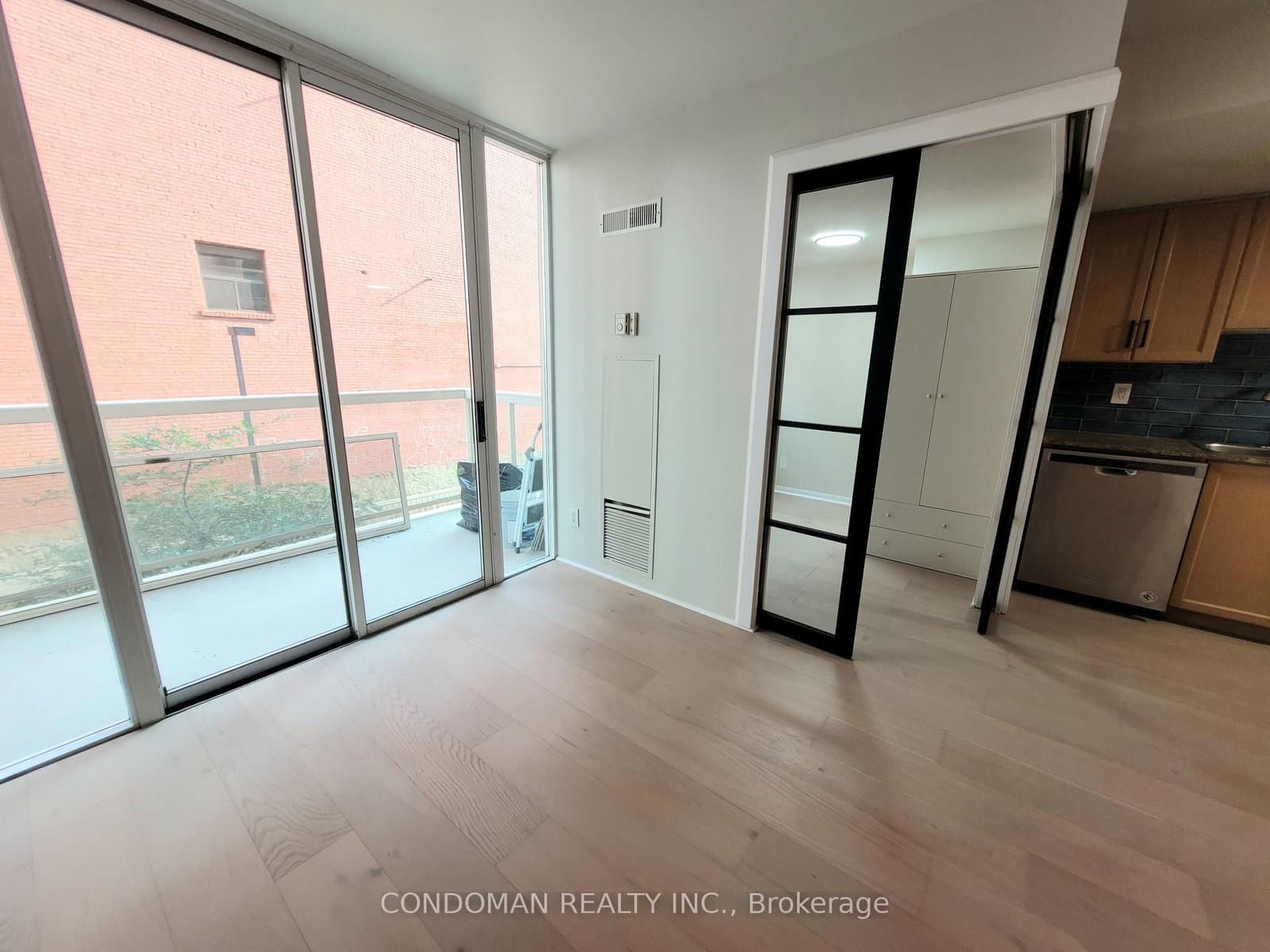 258 - 313 Richmond Street, Toronto, ON — photo 2