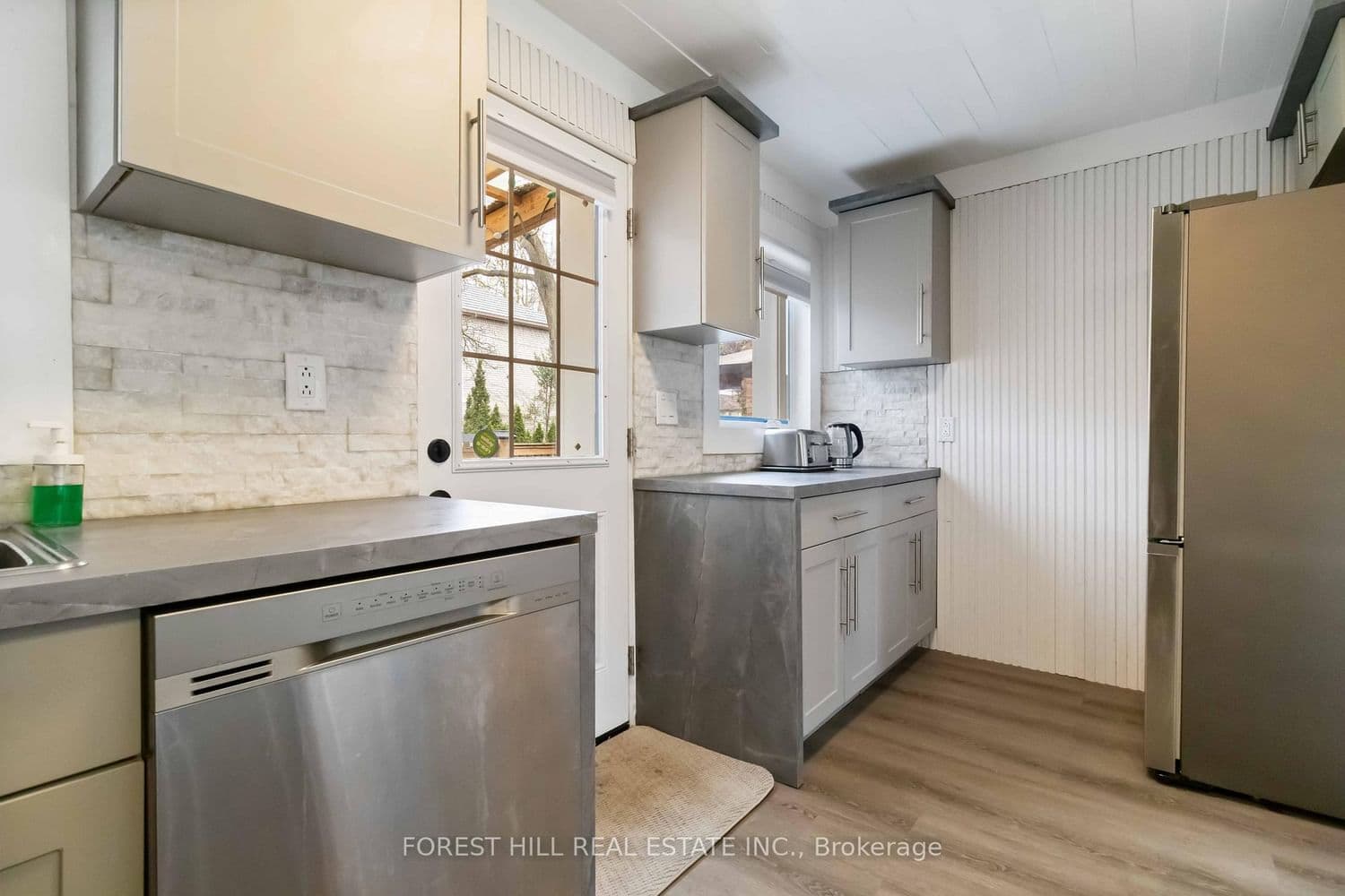 310 Senlac Road, Toronto, ON — photo 3
