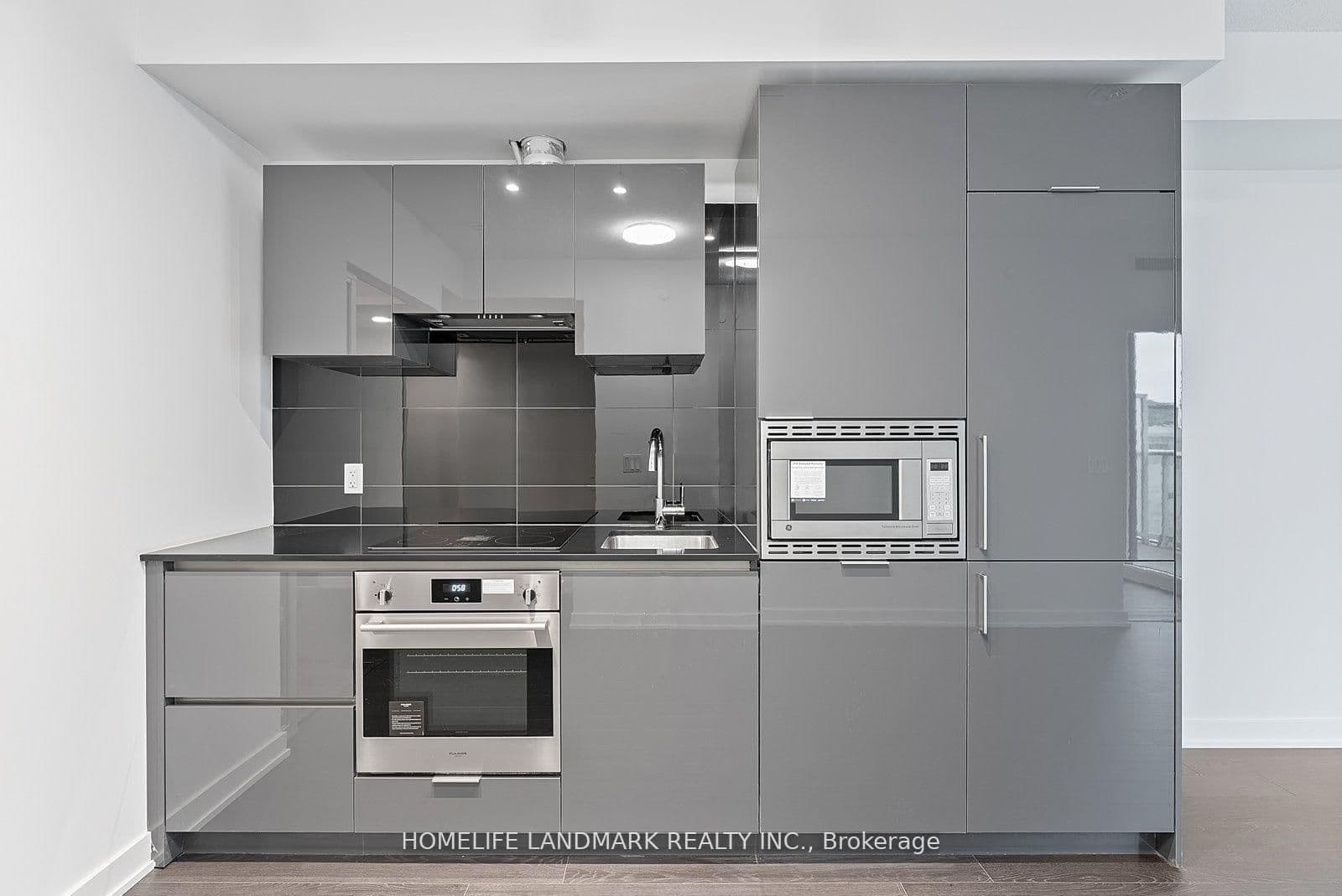 1129 - 230 Simcoe Street, Toronto, ON — photo 3