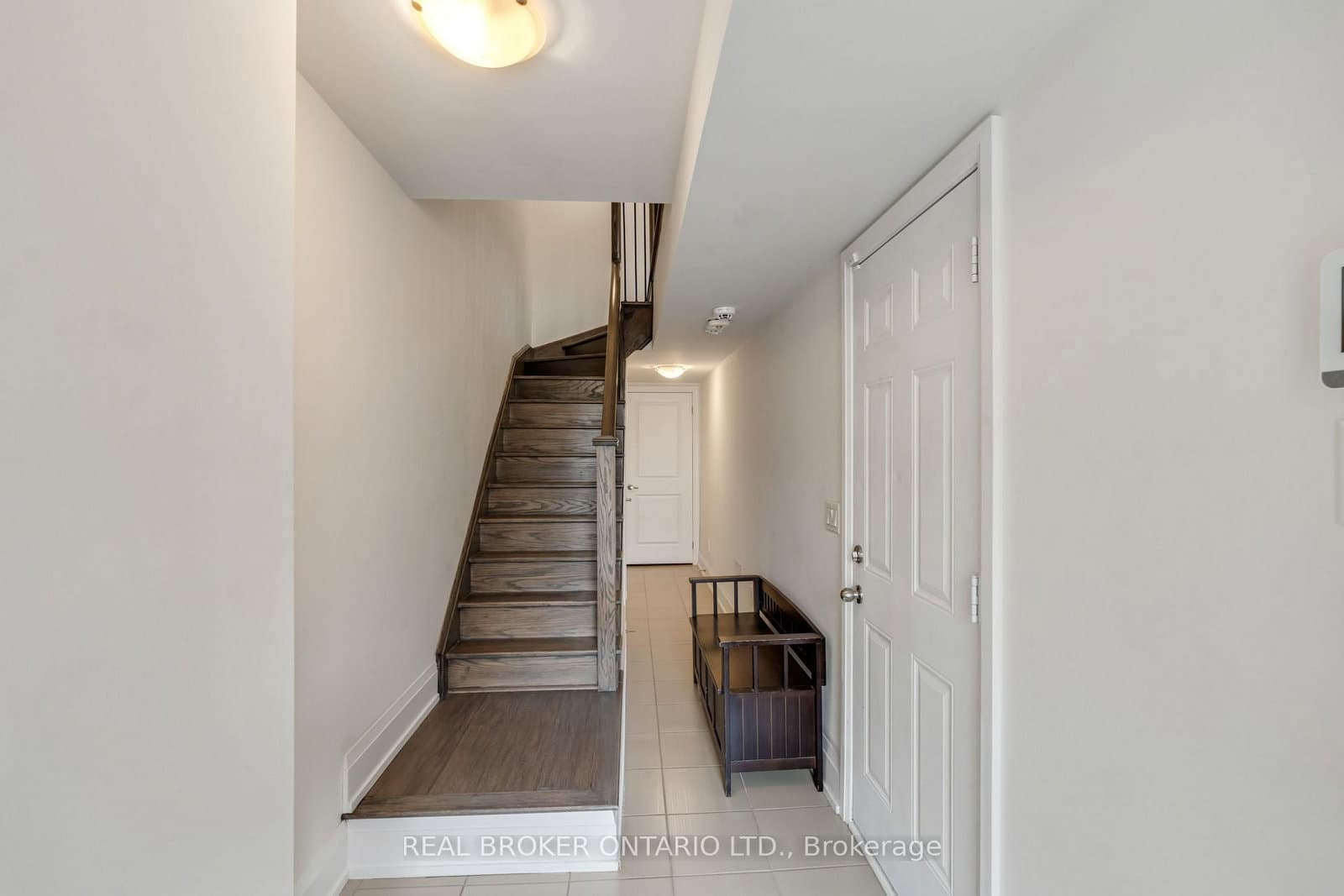 7 Kenneth Wood Crescent, Toronto, ON — photo 3