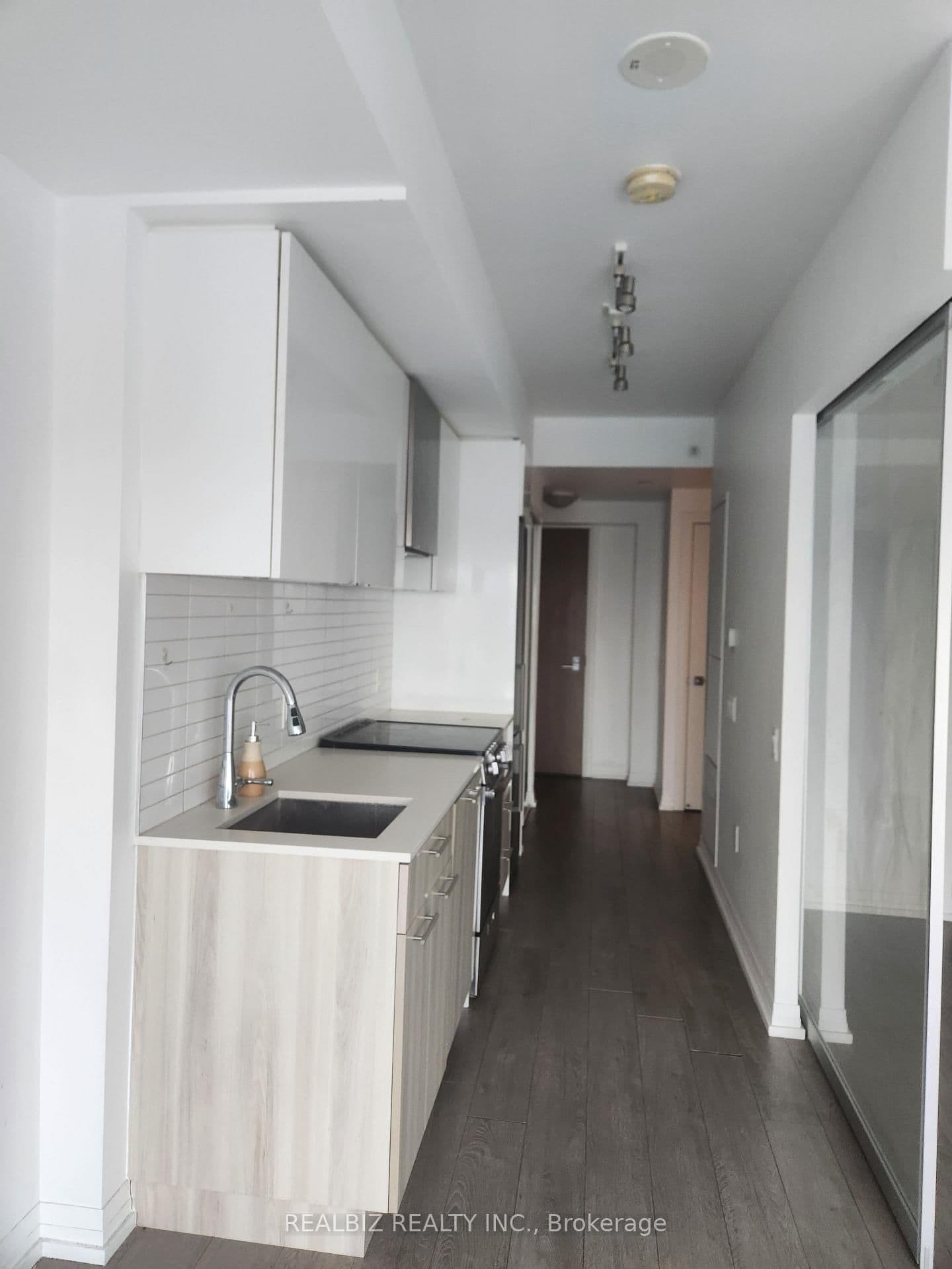 2401 - 251 Jarvis Street, Toronto, ON — photo 3