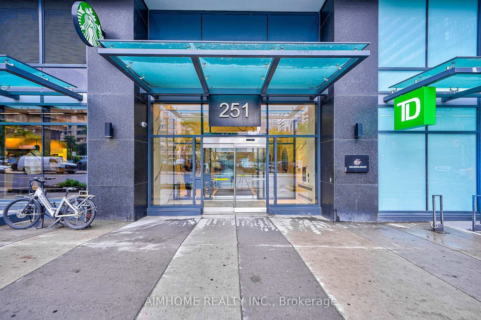 823 - 251 Jarvis Street, Toronto, ON — photo 2