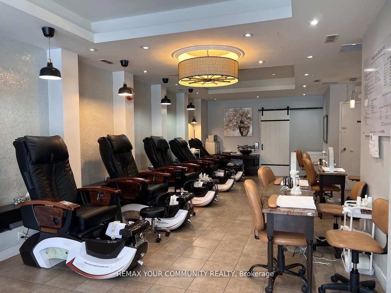 3887 Bathurst Street, Toronto, ON