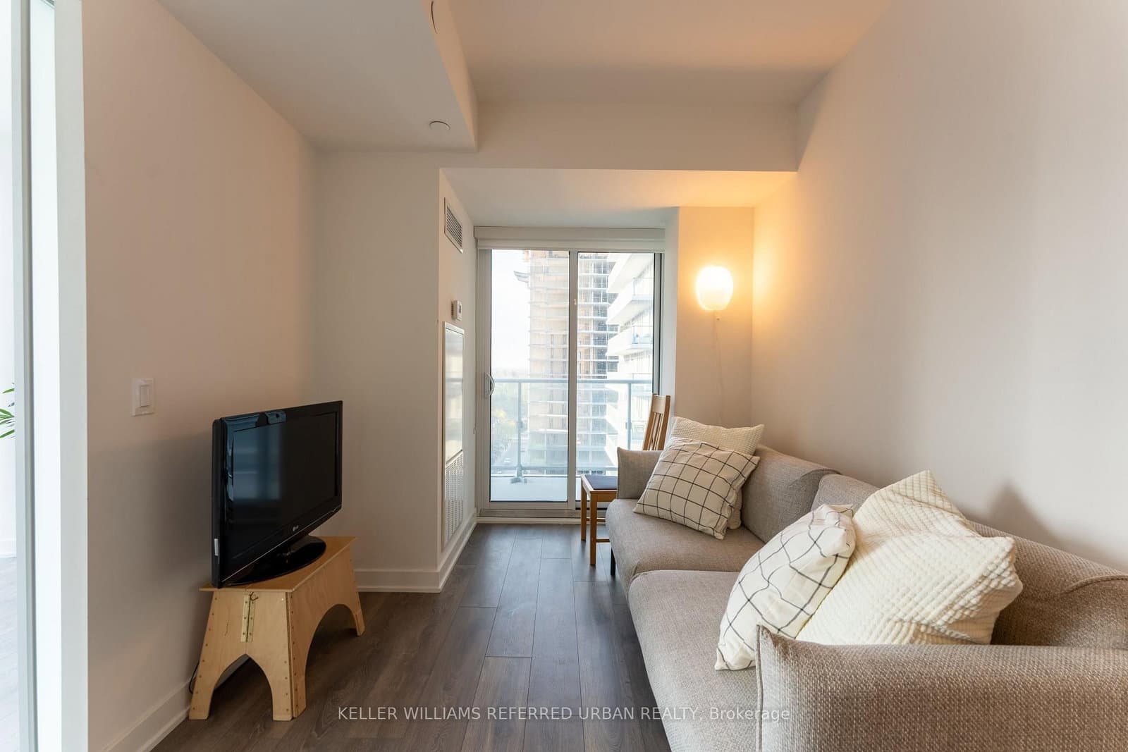 1012 - 195 Redpath Avenue, Toronto, ON — photo 3