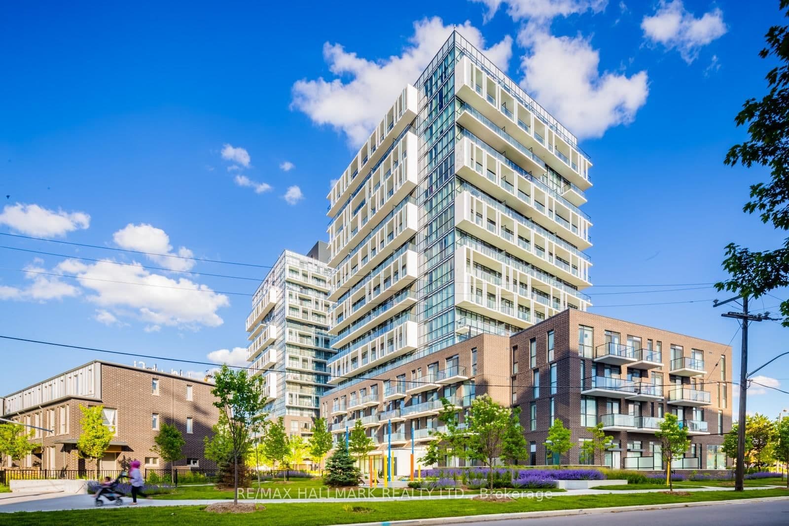 910 - 128 Fairview Mall Drive, Toronto, ON