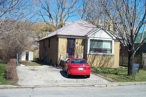 Bach - 146 Fairholme Avenue, Toronto, ON